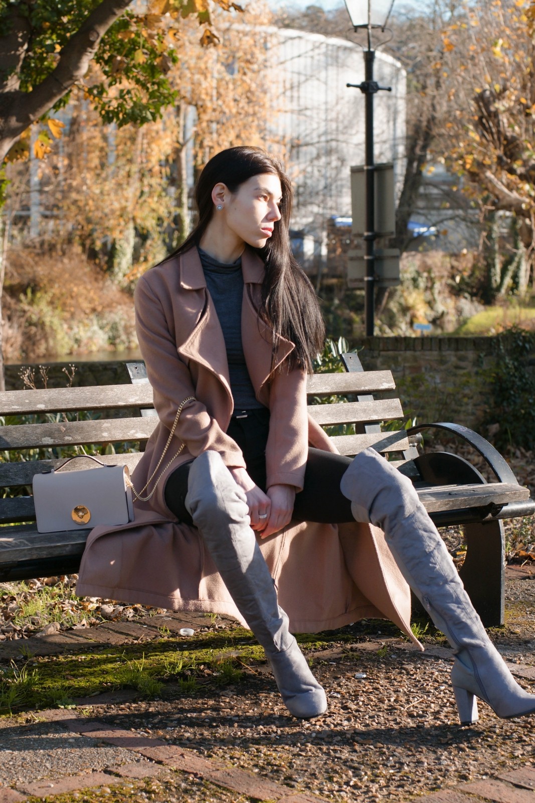 4 Must-Have Over-The-Knee Boots Styles - Brondema