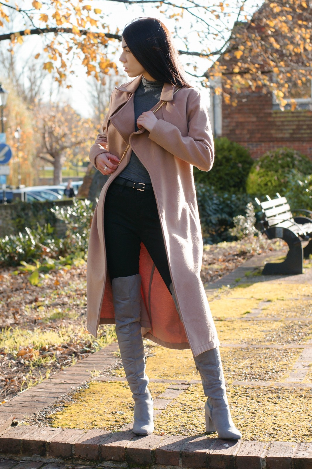 4 Must-Have Over-The-Knee Boots Styles - Brondema