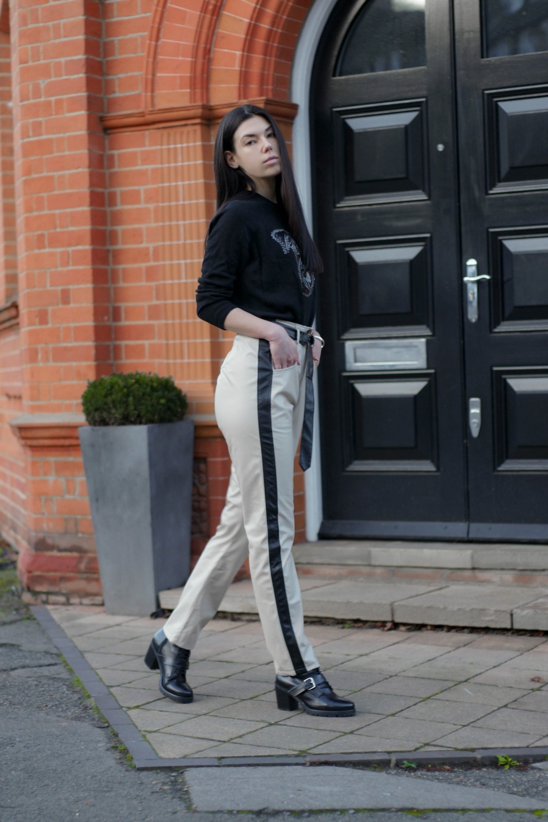 Why Leather Pants Are Still In Style (And You Should Get A Pair) (7 of 15)