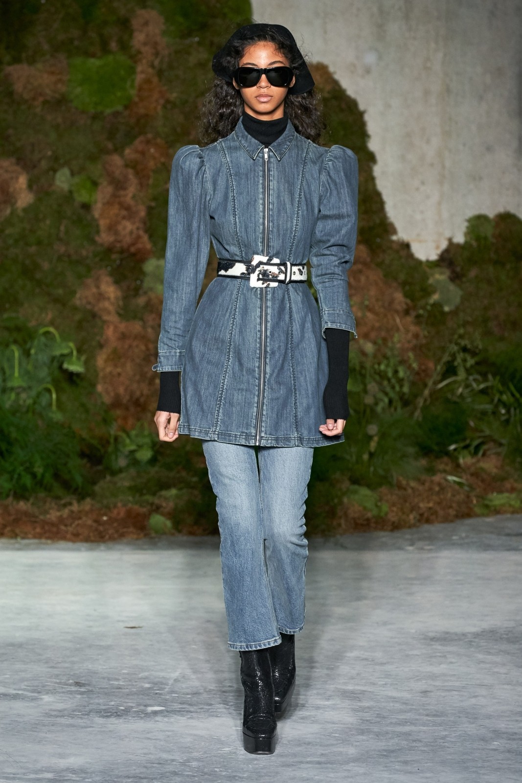Alexa Chung London Fashion Week FW19