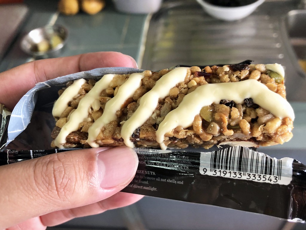 Protein Bar In Hand | Beware Of These 4 Ingredients When Buying Protein Bars