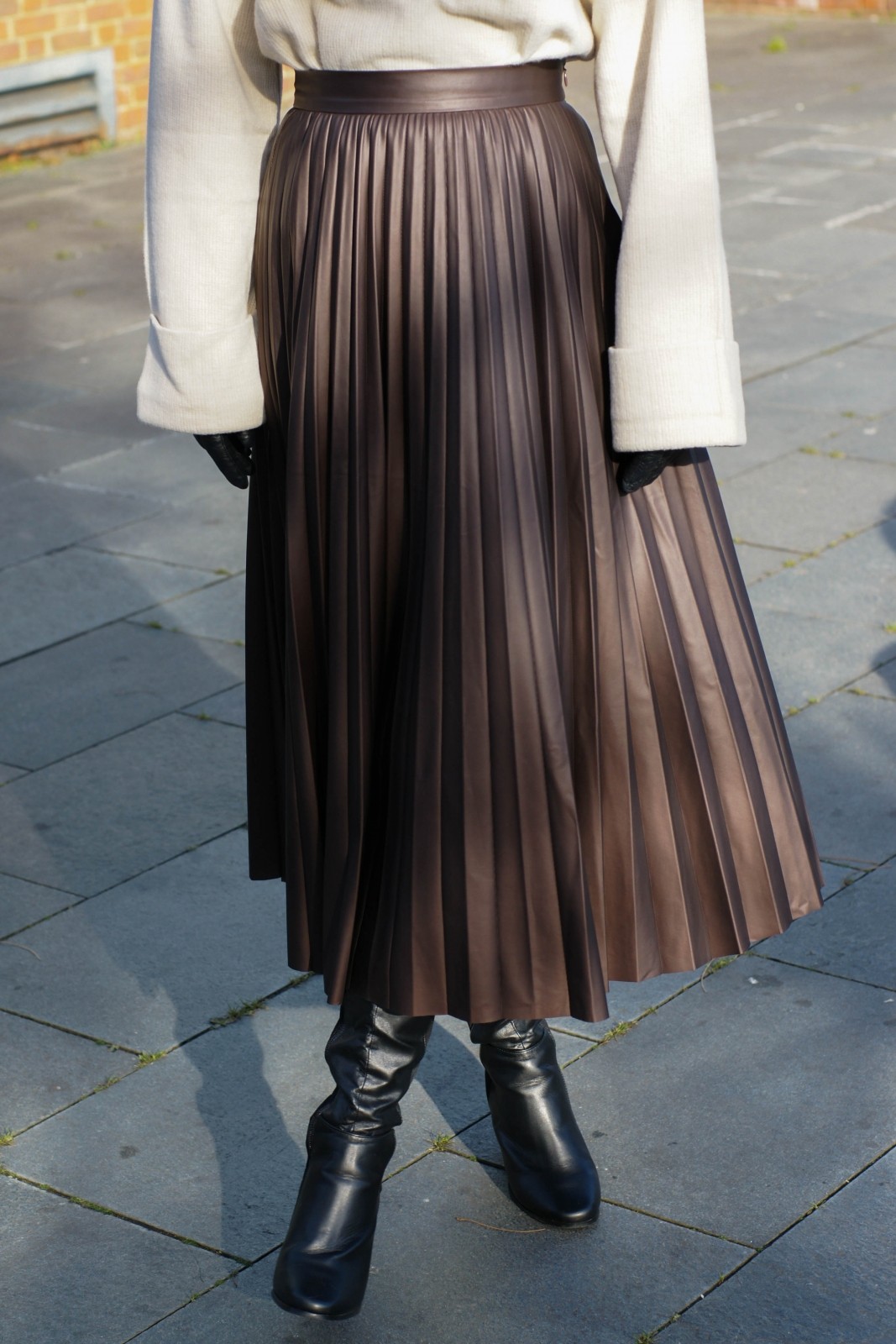 Zara brown leather pleated skirt