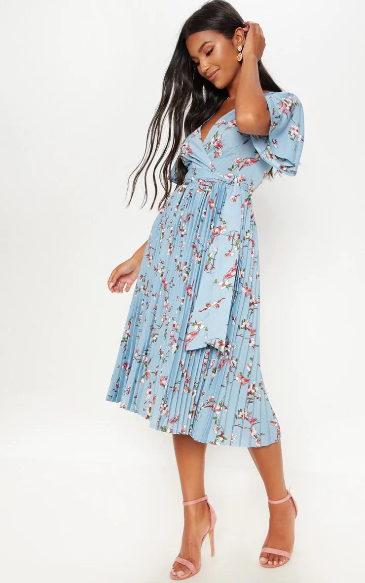 Floral Dresses To Make Your Summer Even Hotter Blue Floral Pleated Midi Dress